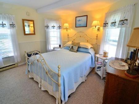 Miss Molly'S Inn Chincoteague Exteriör bild